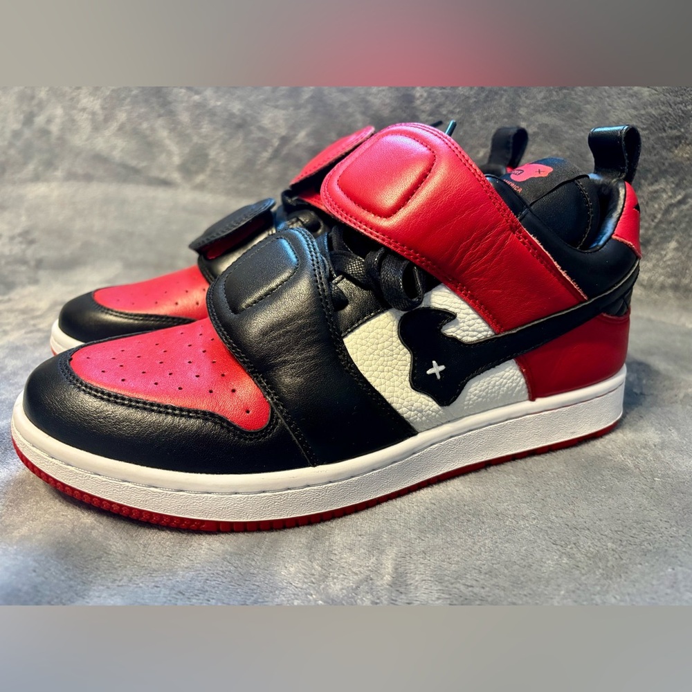 SIA Collective Men’s VULTR SK8 Sneakers - Size 8 - Black - Red - White - Picture 2 of 14